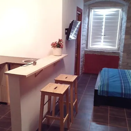 Madirazza Lägenhet *