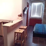 Madirazza Apartman *